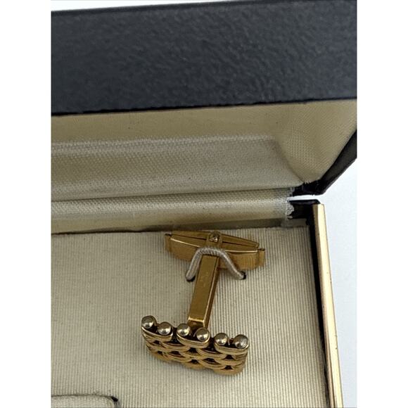 Swank Gold tone Cufflinks In Original Box - Picture 3 of 12